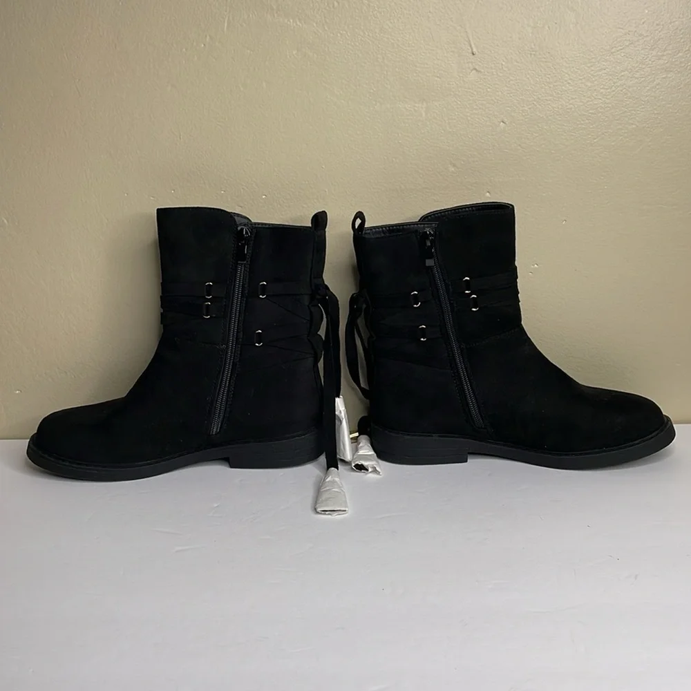 AMANDA BLU Ankle Boots KINGSTON Black Vegan Suede Side Zipper Tassel Detail 6